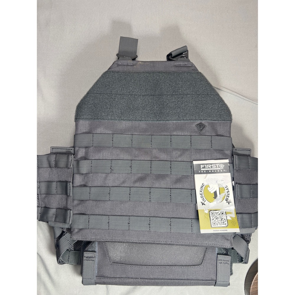 First Tactical Specialist Plate Rack Wolf Grey 118003 Adjustable MOLLE Carrier